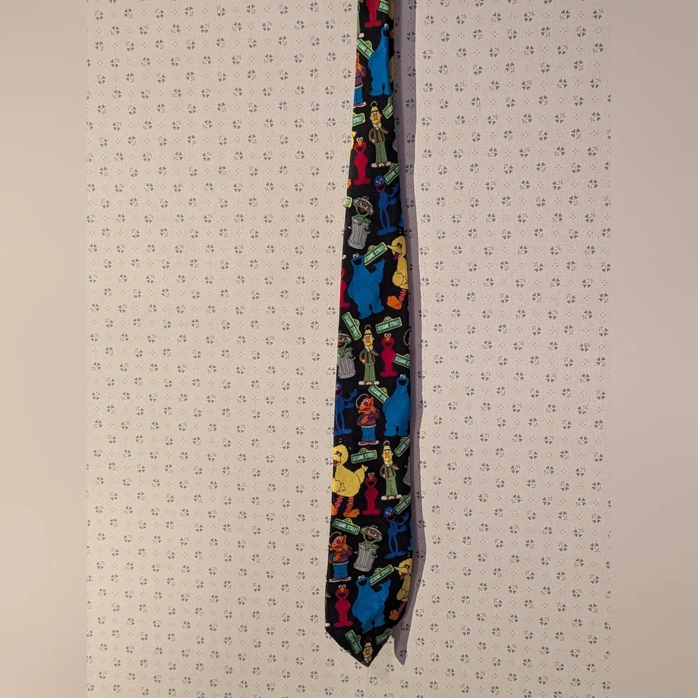 Sesame Street Colorful Character Print Tie Grover Oscar Big Bird Elmo Cookie